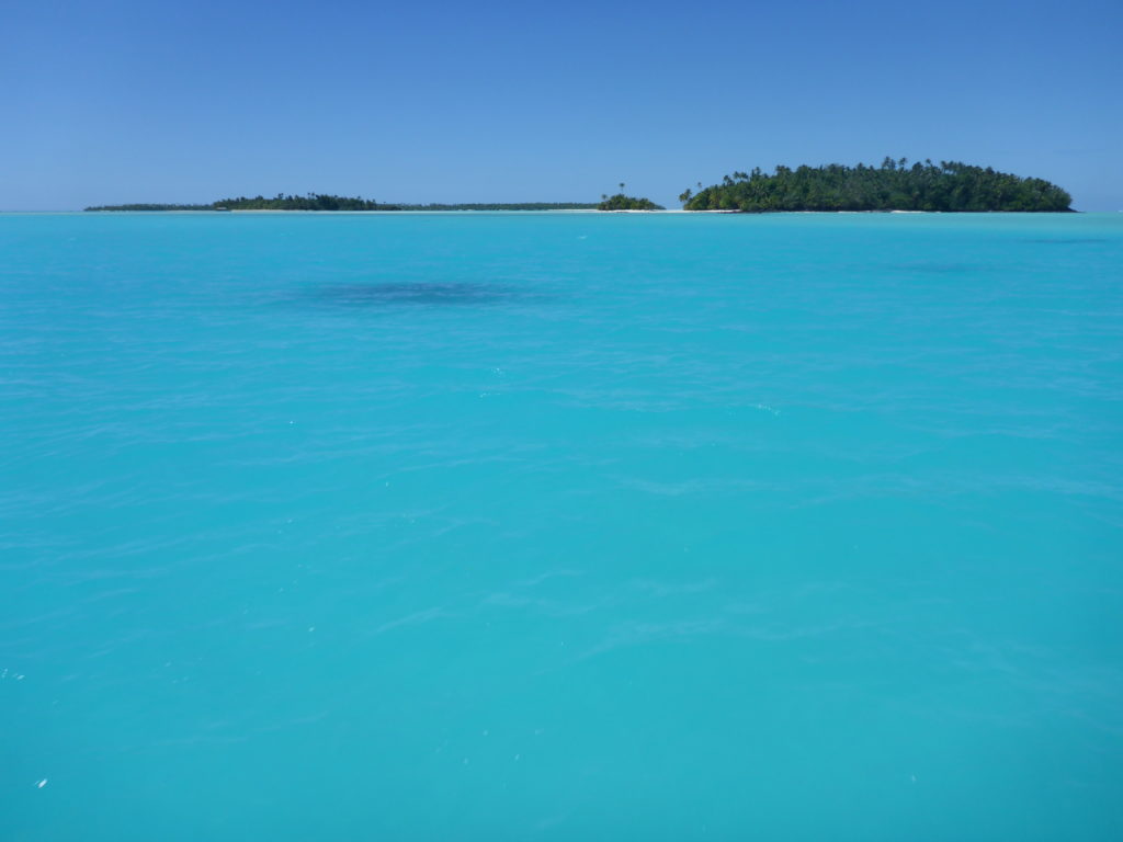 The blue lagoon... Aitutaki, looking towards Maina