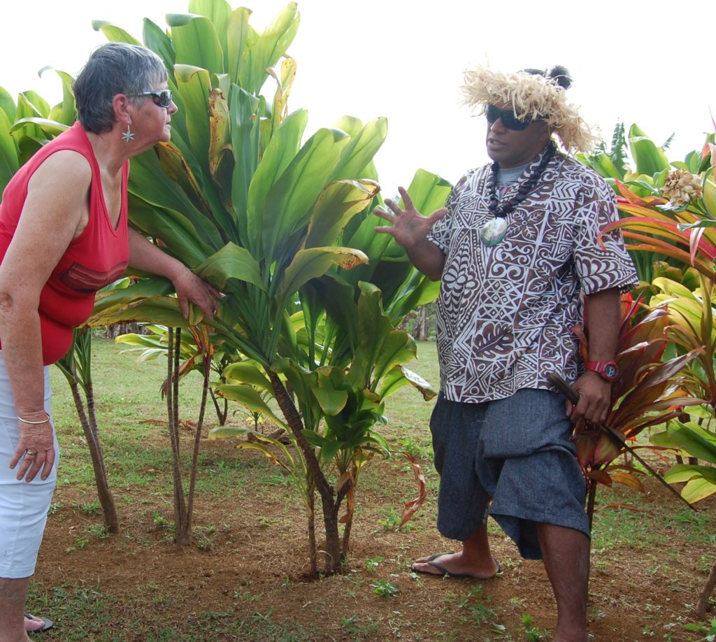 Ngaakaara Kita Taria Pureariki sharing his knowledge of the traditional uses of local plants, at Punarei on Aitutaki